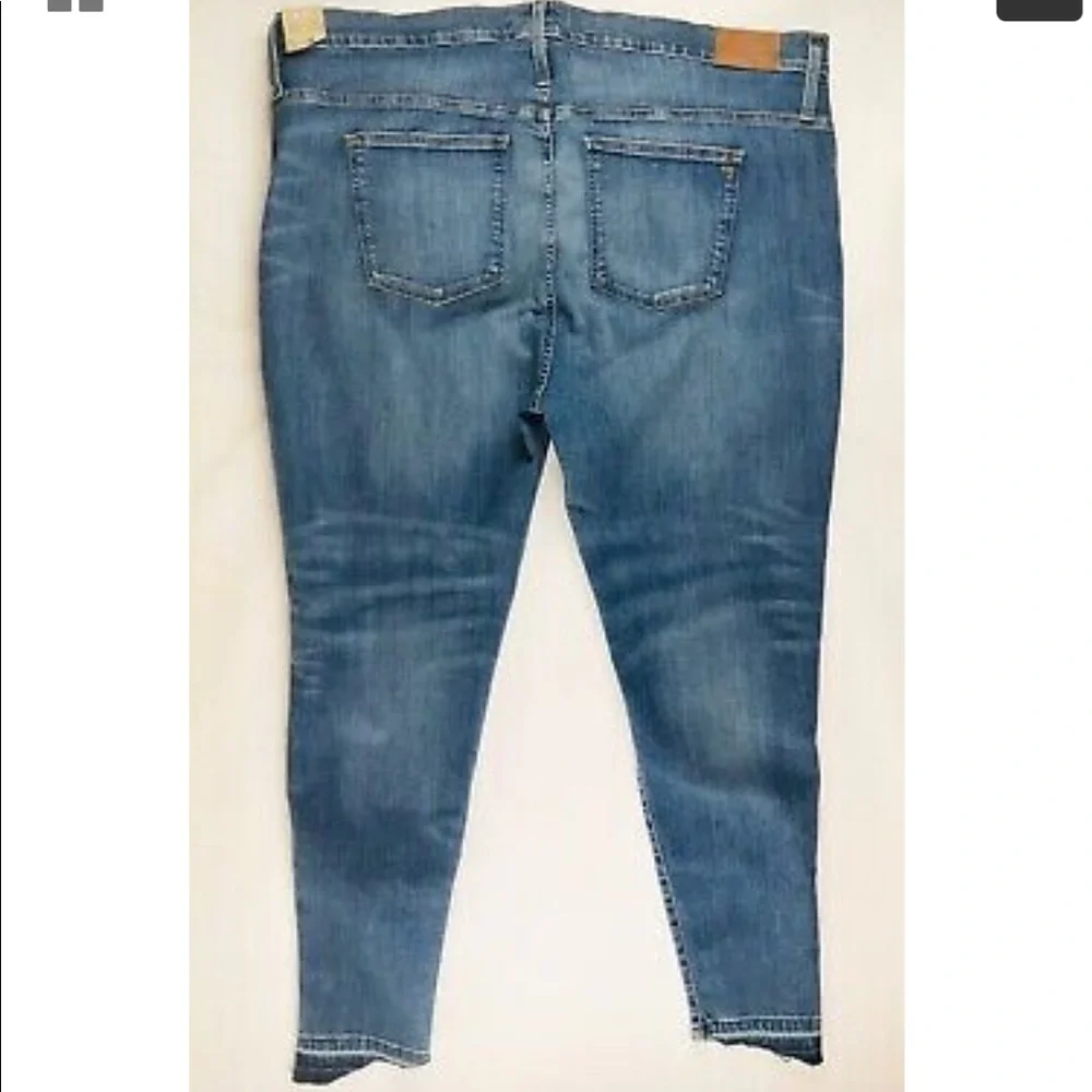 Madewell High Rise Skinny Jeans with Raw Hem Leg - Picture 2 of 6